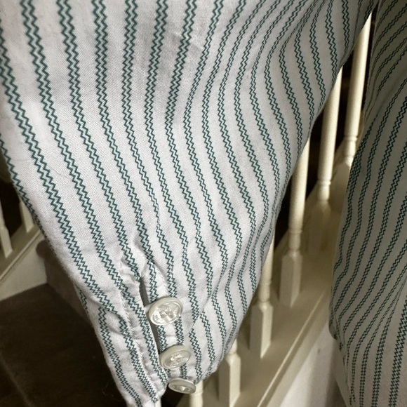 Sea New York Elegant White and Green Striped Lace Blouse - Picture 7 of 14